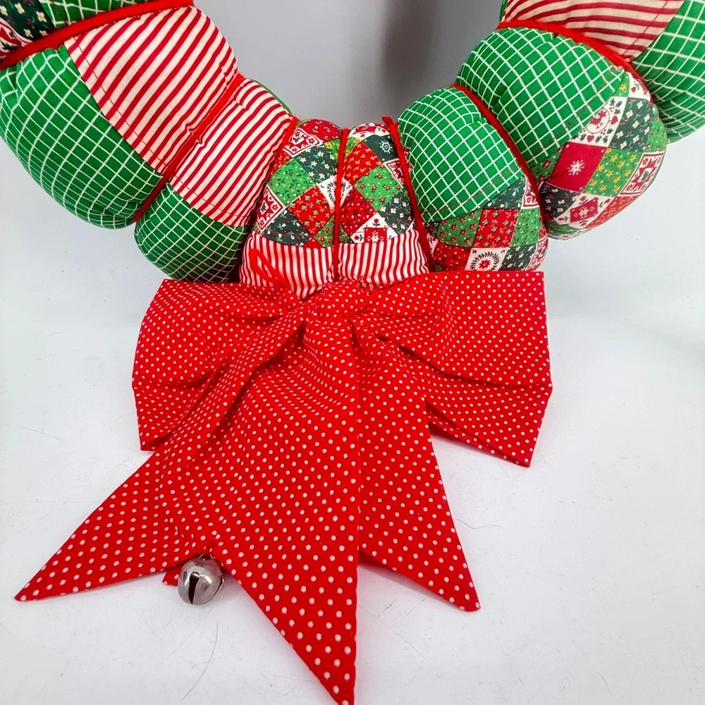 Quilted Puff Wreath Bow Vintage handmade Red Green Patchwork Holiday Decor 16x7